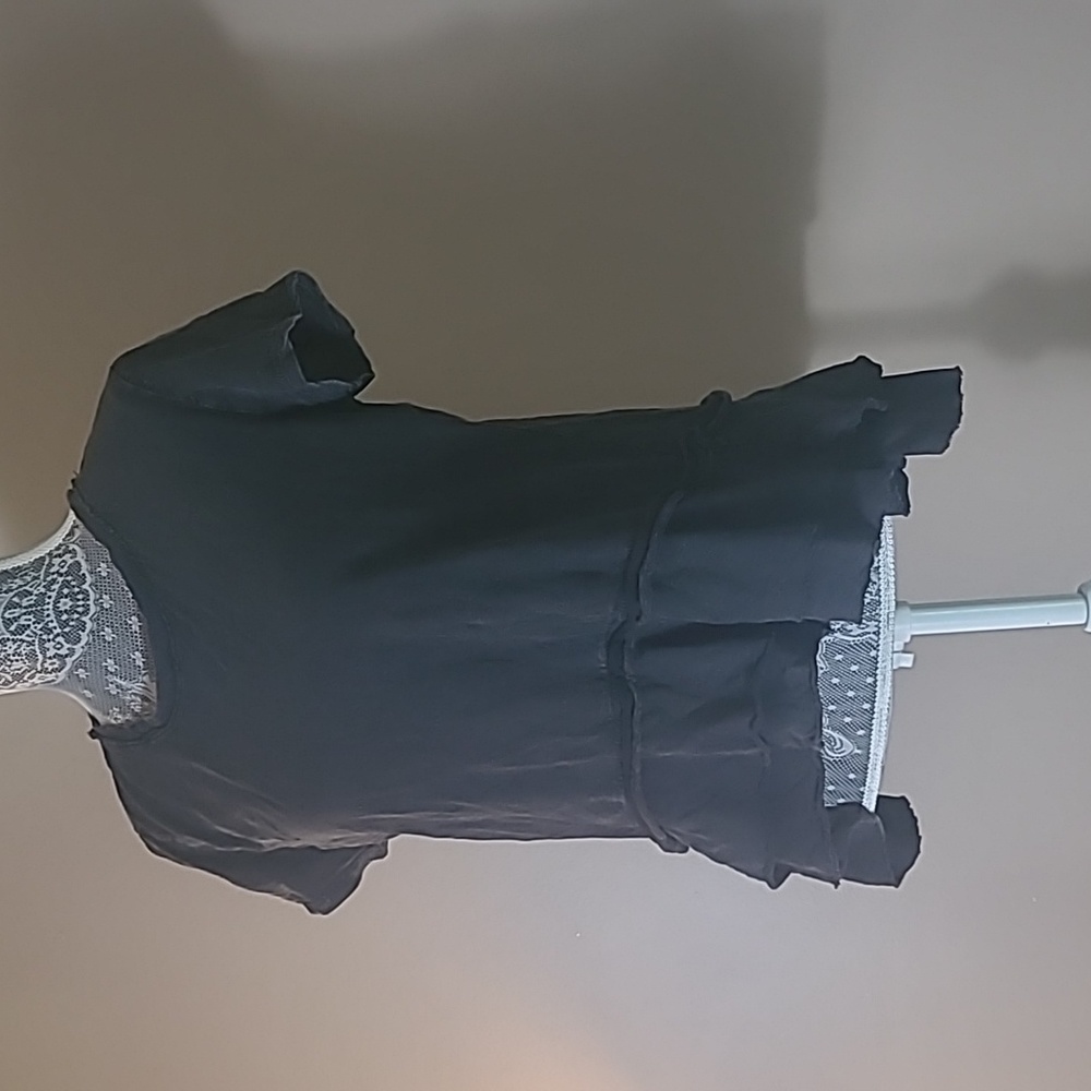 Selling this true craft XL shirt
